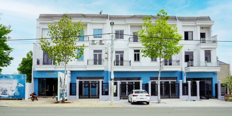 Shop House Golden Mile Đồng Xoài – Khi Thị Trường “Chán” Chính Là Lúc Người Khôn Bắt Đáy